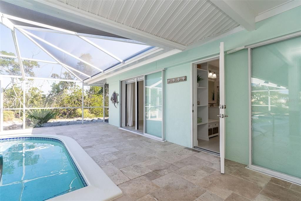 For Sale: $800,000 (3 beds, 3 baths, 2299 Square Feet)