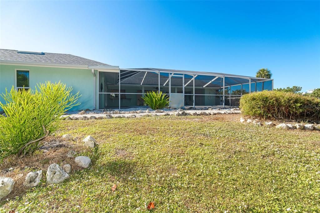 For Sale: $800,000 (3 beds, 3 baths, 2299 Square Feet)