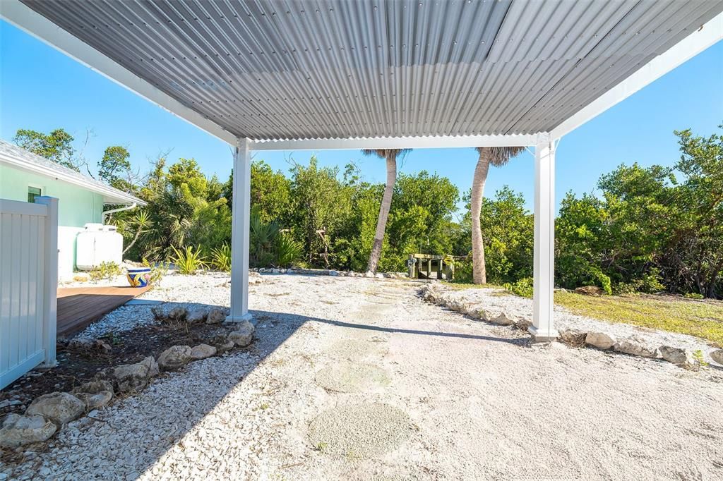 For Sale: $800,000 (3 beds, 3 baths, 2299 Square Feet)