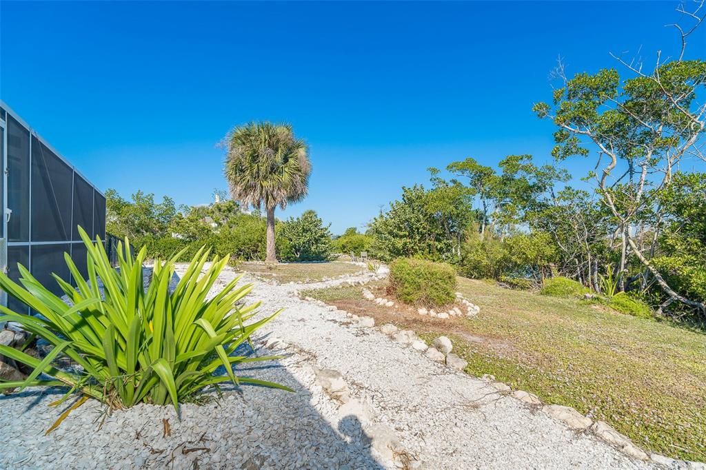 For Sale: $800,000 (3 beds, 3 baths, 2299 Square Feet)