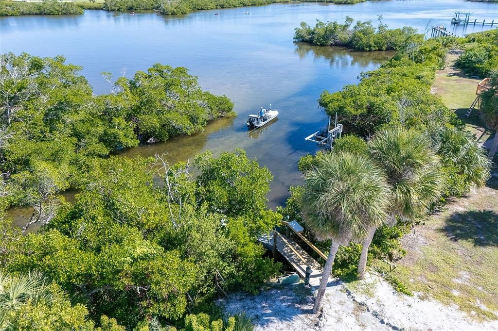 For Sale: $800,000 (3 beds, 3 baths, 2299 Square Feet)