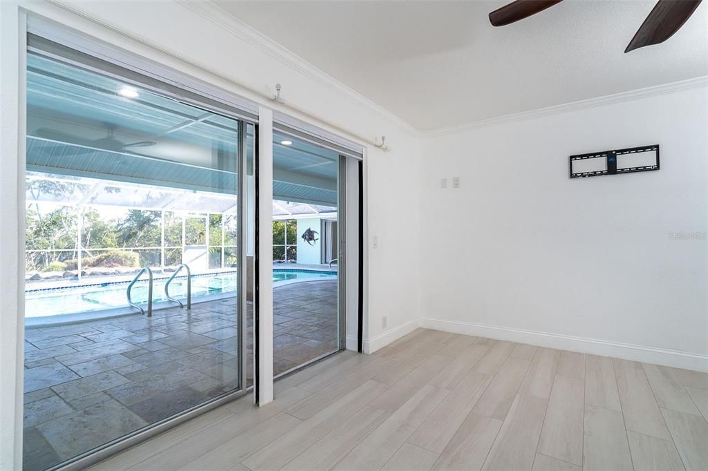 For Sale: $800,000 (3 beds, 3 baths, 2299 Square Feet)