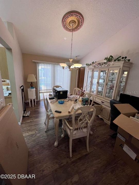 На продажу: $389,900 (3 спален, 2 ванн, 2194 Квадратных фут)