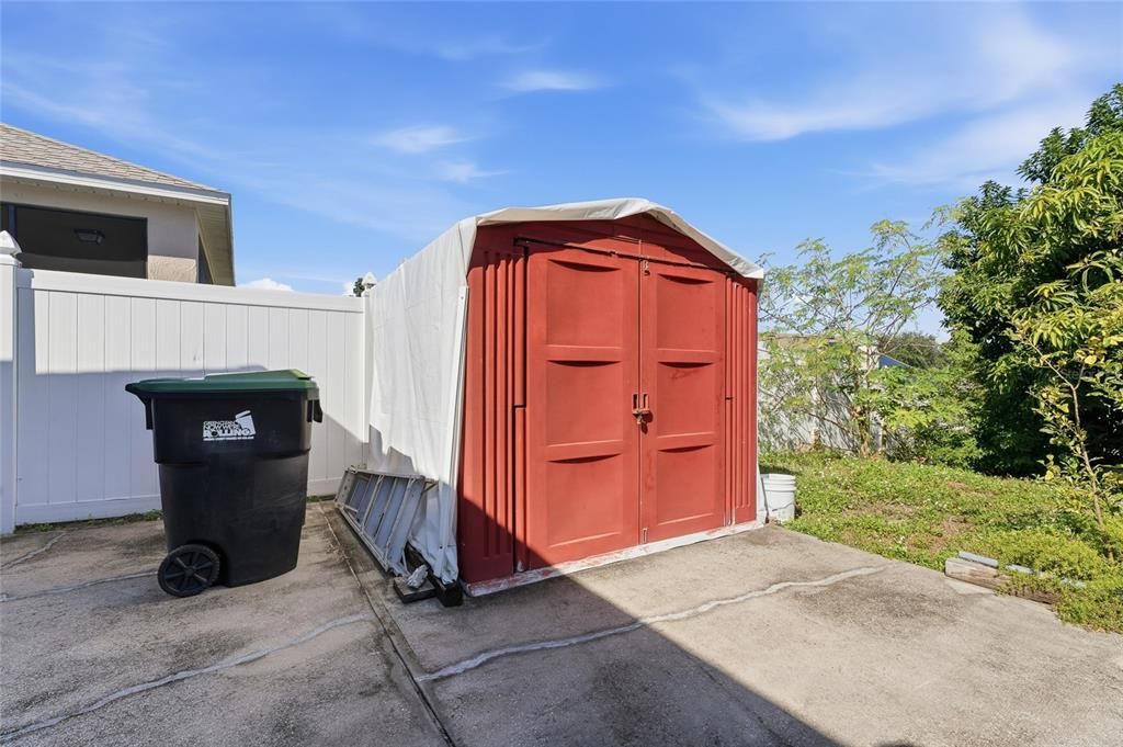 Active With Contract: $345,000 (3 beds, 2 baths, 1470 Square Feet)