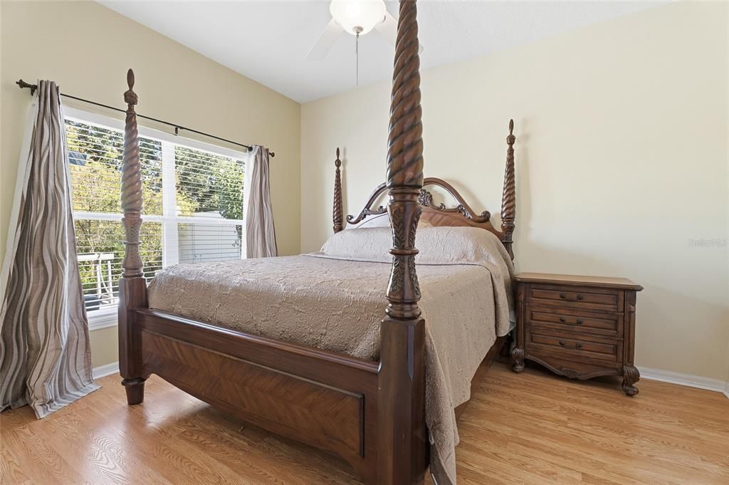 Active With Contract: $345,000 (3 beds, 2 baths, 1470 Square Feet)