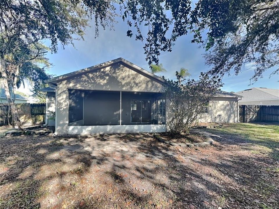 For Rent: $1,999 (3 beds, 2 baths, 1596 Square Feet)