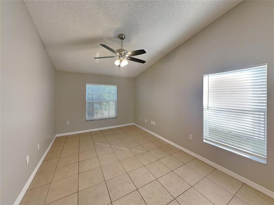 For Rent: $1,999 (3 beds, 2 baths, 1596 Square Feet)