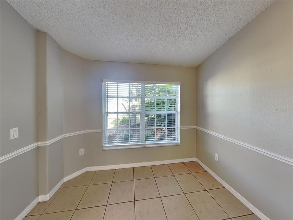 For Rent: $1,999 (3 beds, 2 baths, 1596 Square Feet)