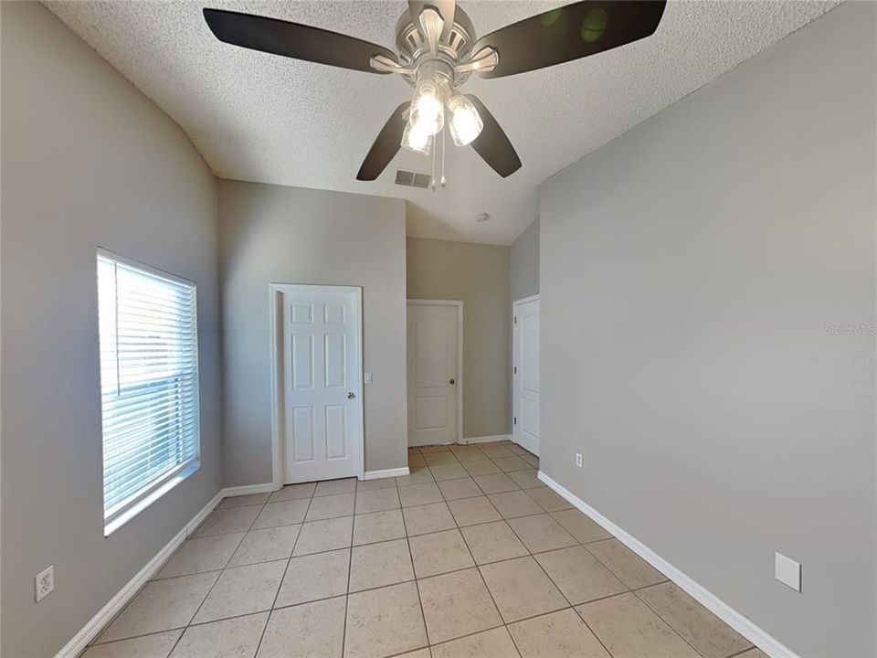 For Rent: $1,999 (3 beds, 2 baths, 1596 Square Feet)