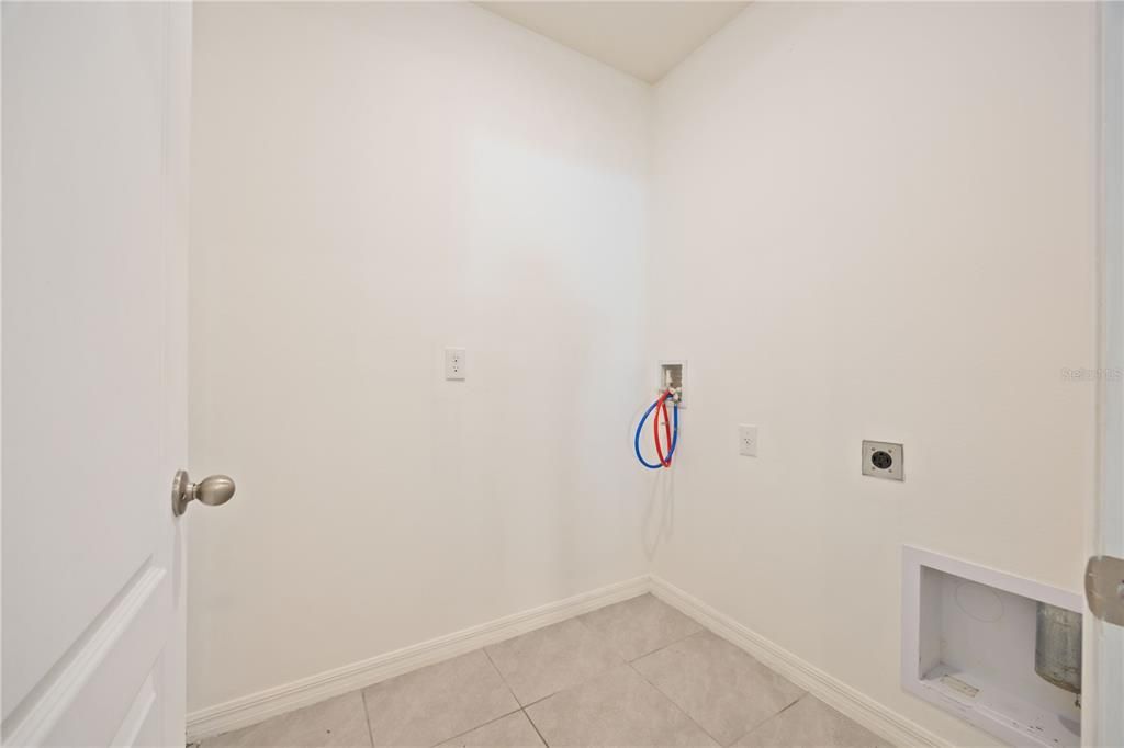 For Sale: $315,000 (4 beds, 2 baths, 1851 Square Feet)