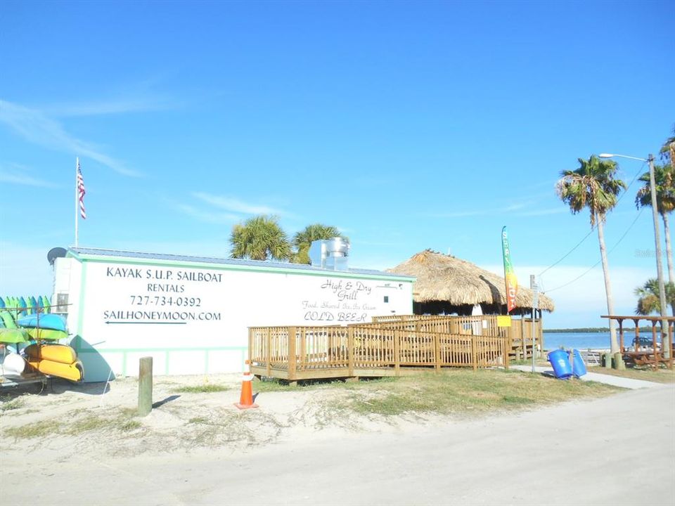 На продажу: $324,900 (2 спален, 2 ванн, 975 Квадратных фут)