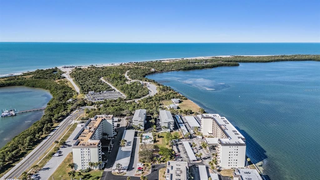 На продажу: $324,900 (2 спален, 2 ванн, 975 Квадратных фут)