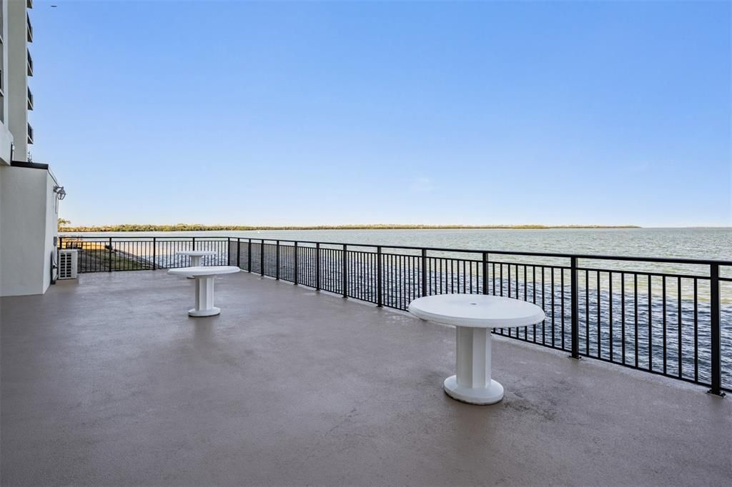 На продажу: $324,900 (2 спален, 2 ванн, 975 Квадратных фут)