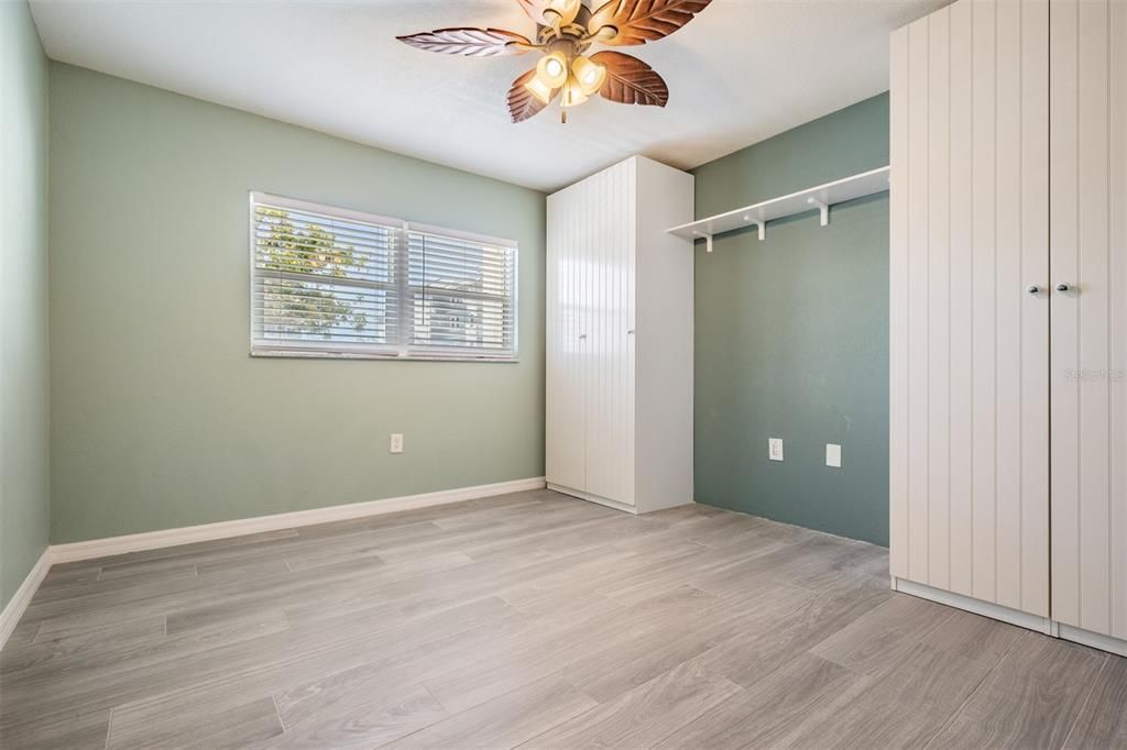 На продажу: $324,900 (2 спален, 2 ванн, 975 Квадратных фут)