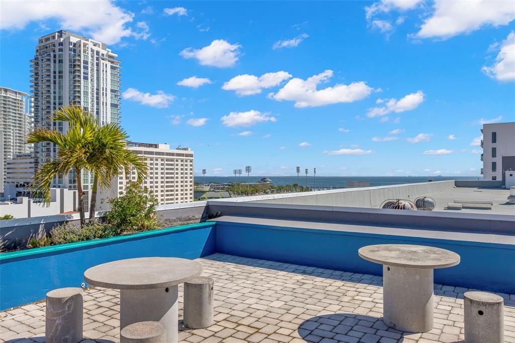 For Sale: $299,000 (1 beds, 1 baths, 859 Square Feet)