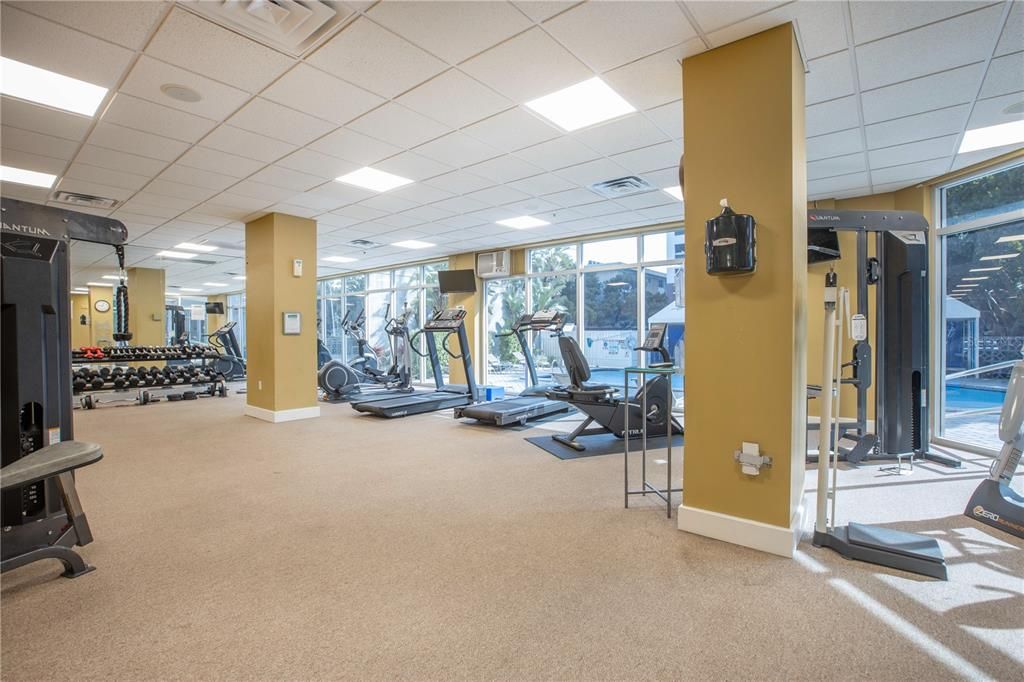 For Sale: $299,000 (1 beds, 1 baths, 859 Square Feet)