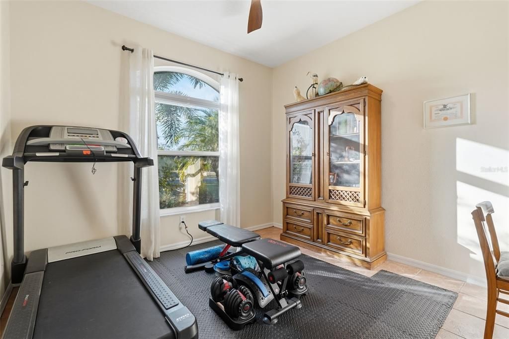 Active With Contract: $394,900 (3 beds, 2 baths, 1542 Square Feet)