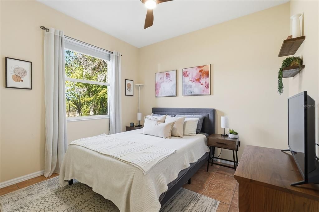 Active With Contract: $394,900 (3 beds, 2 baths, 1542 Square Feet)