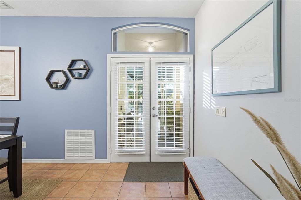 Active With Contract: $394,900 (3 beds, 2 baths, 1542 Square Feet)