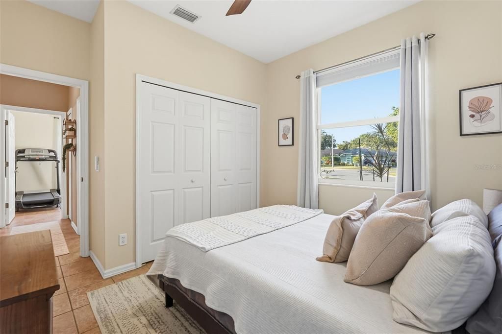 Active With Contract: $394,900 (3 beds, 2 baths, 1542 Square Feet)