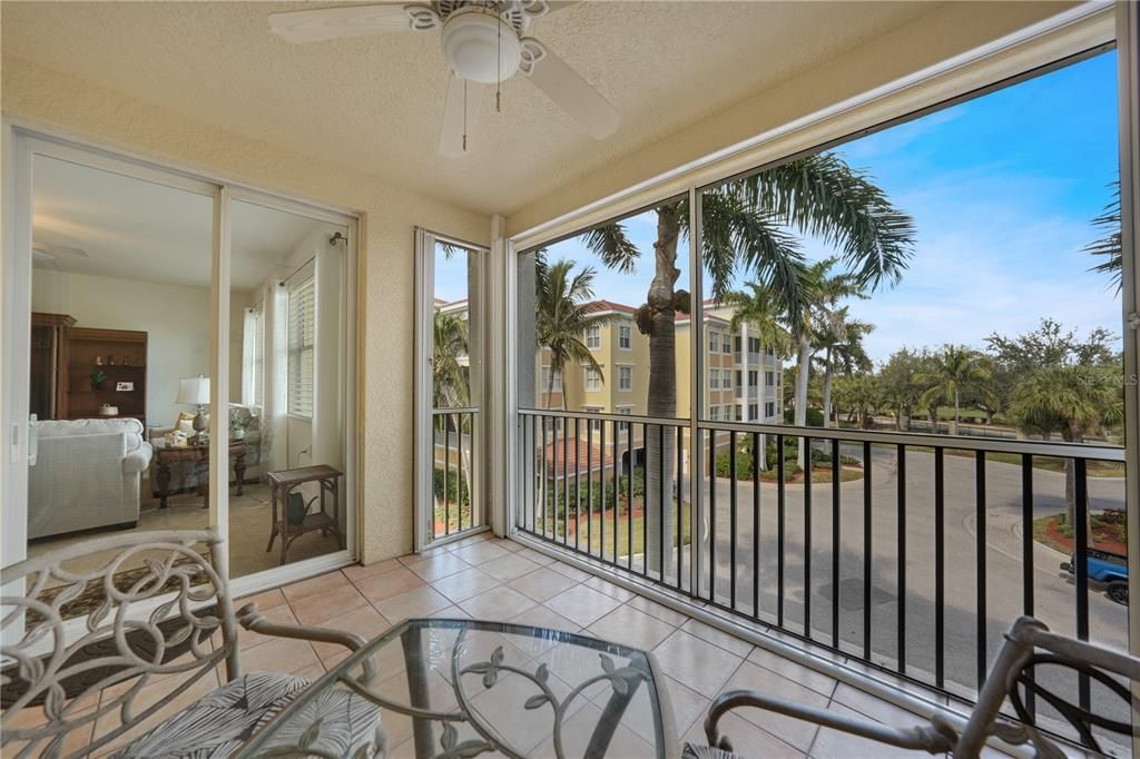 Под контрактом: $195,000 (2 спален, 2 ванн, 1351 Квадратных фут)