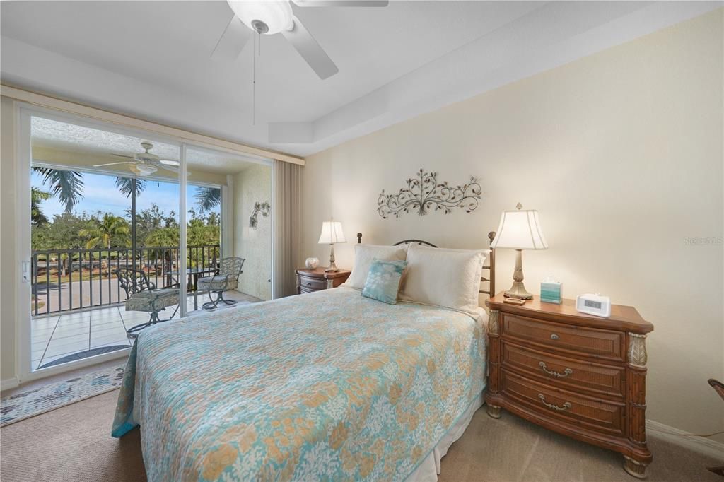 Под контрактом: $195,000 (2 спален, 2 ванн, 1351 Квадратных фут)