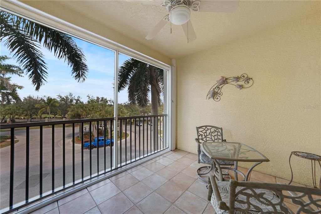 Под контрактом: $195,000 (2 спален, 2 ванн, 1351 Квадратных фут)