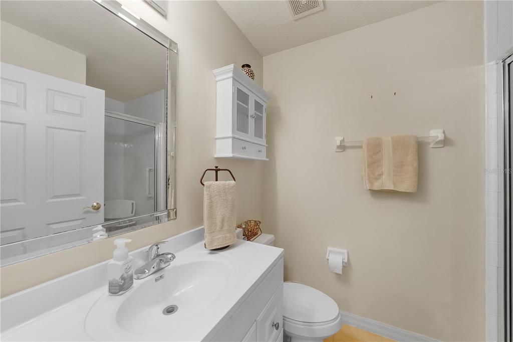 Под контрактом: $195,000 (2 спален, 2 ванн, 1351 Квадратных фут)