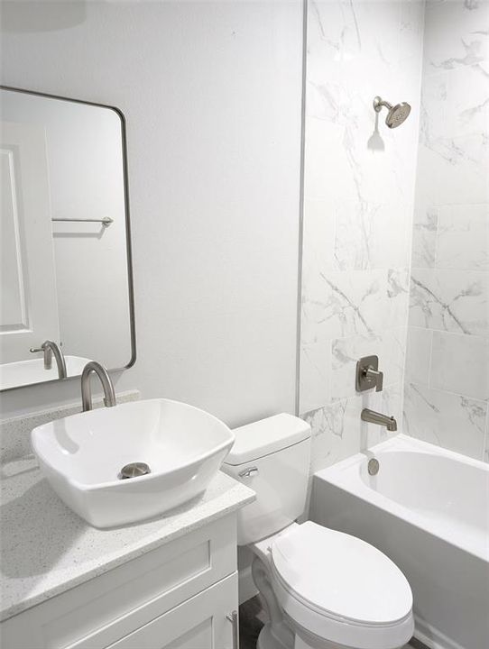 For Sale: $450,000 (6 beds, 0 baths, 2324 Square Feet)