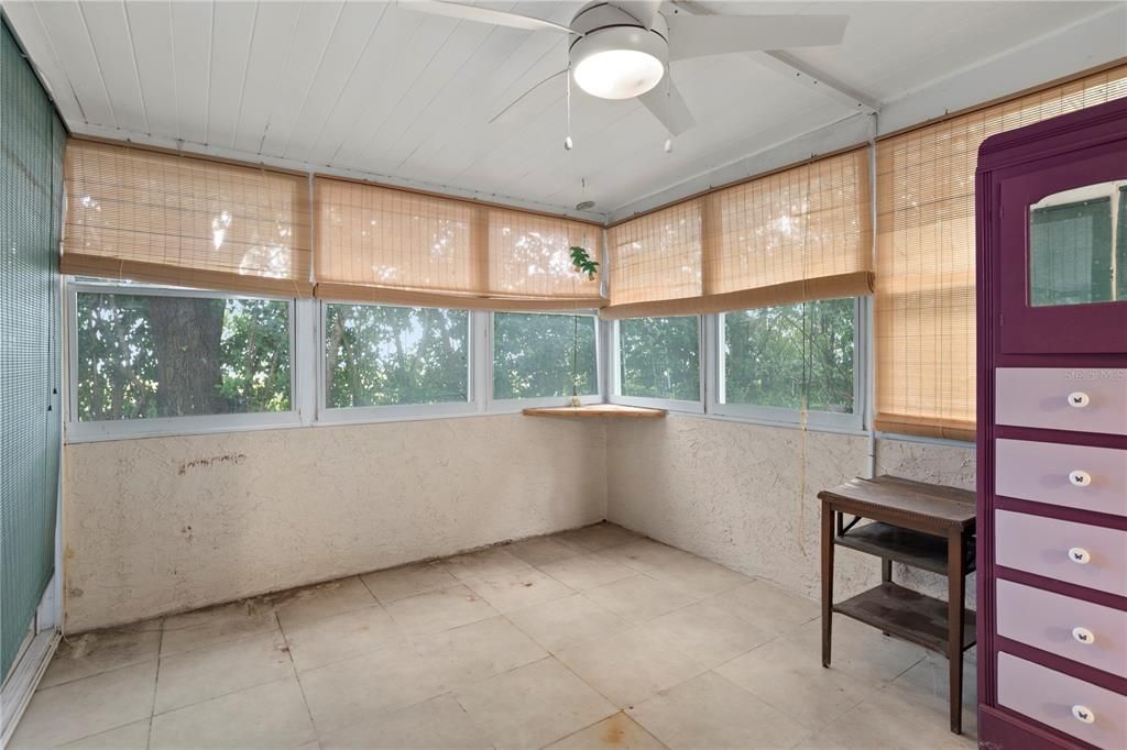 For Sale: $375,000 (2 beds, 2 baths, 1554 Square Feet)