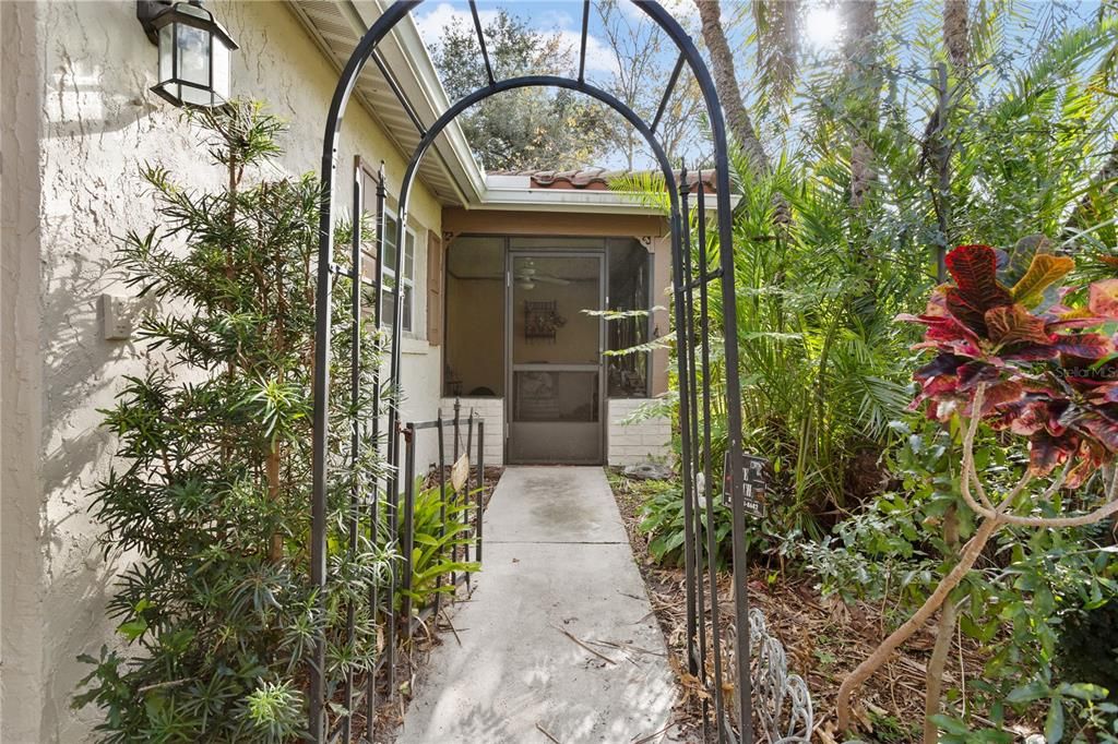 For Sale: $375,000 (2 beds, 2 baths, 1554 Square Feet)