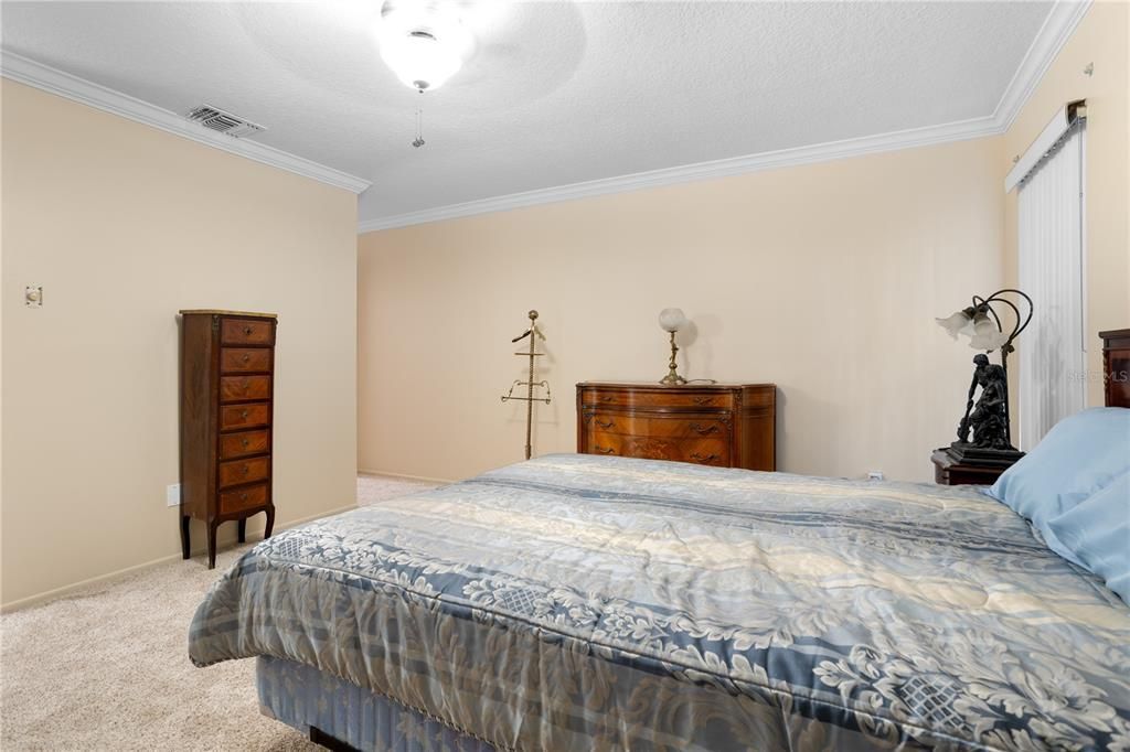 For Sale: $375,000 (2 beds, 2 baths, 1554 Square Feet)