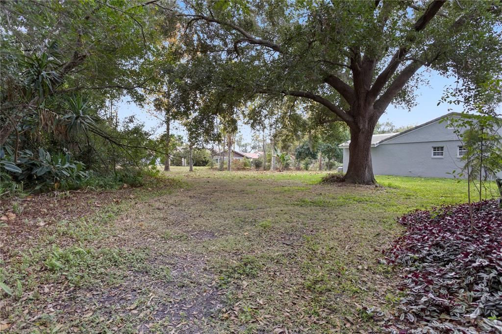 For Sale: $375,000 (2 beds, 2 baths, 1554 Square Feet)