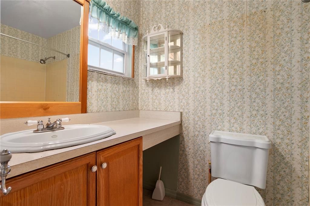 For Sale: $375,000 (2 beds, 2 baths, 1554 Square Feet)