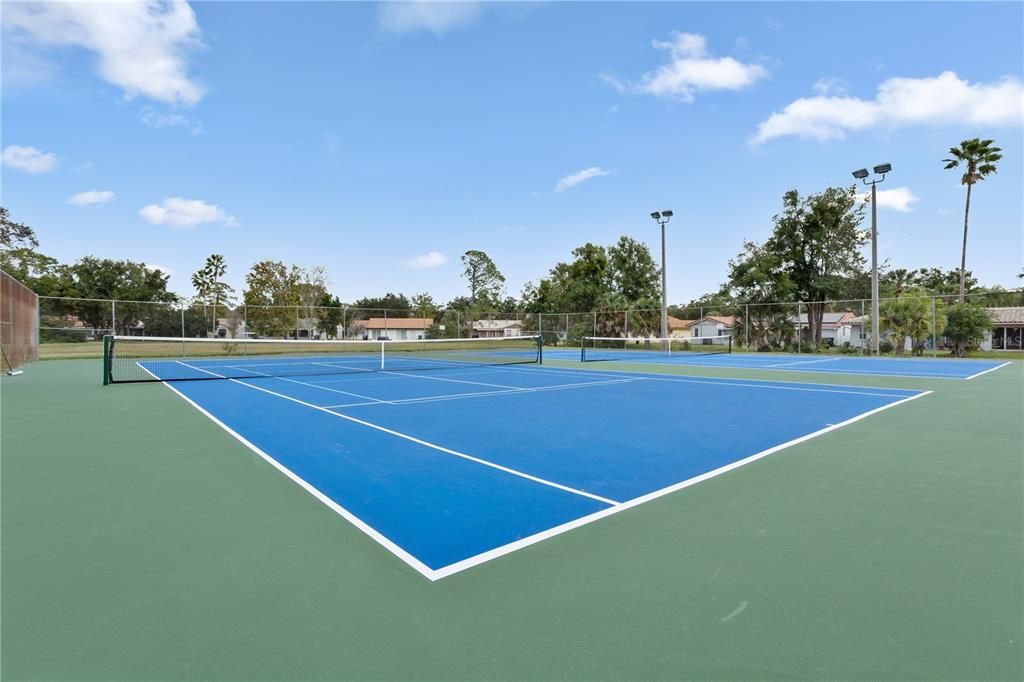 For Sale: $375,000 (2 beds, 2 baths, 1554 Square Feet)