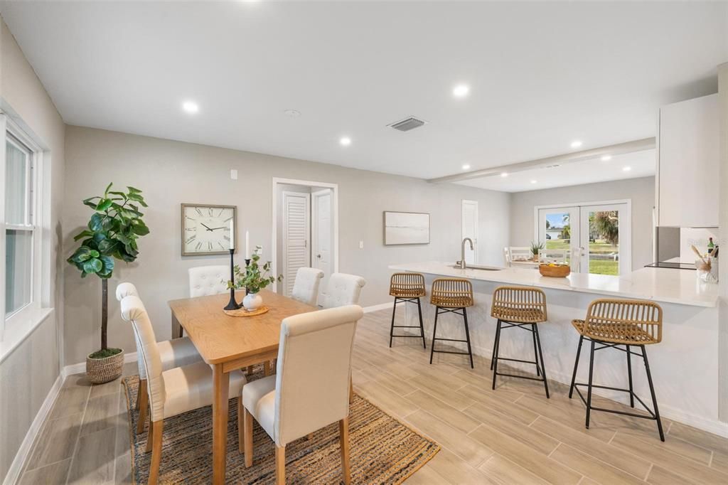 待售: $699,000 (3 贝兹, 2 浴室, 1364 平方英尺)