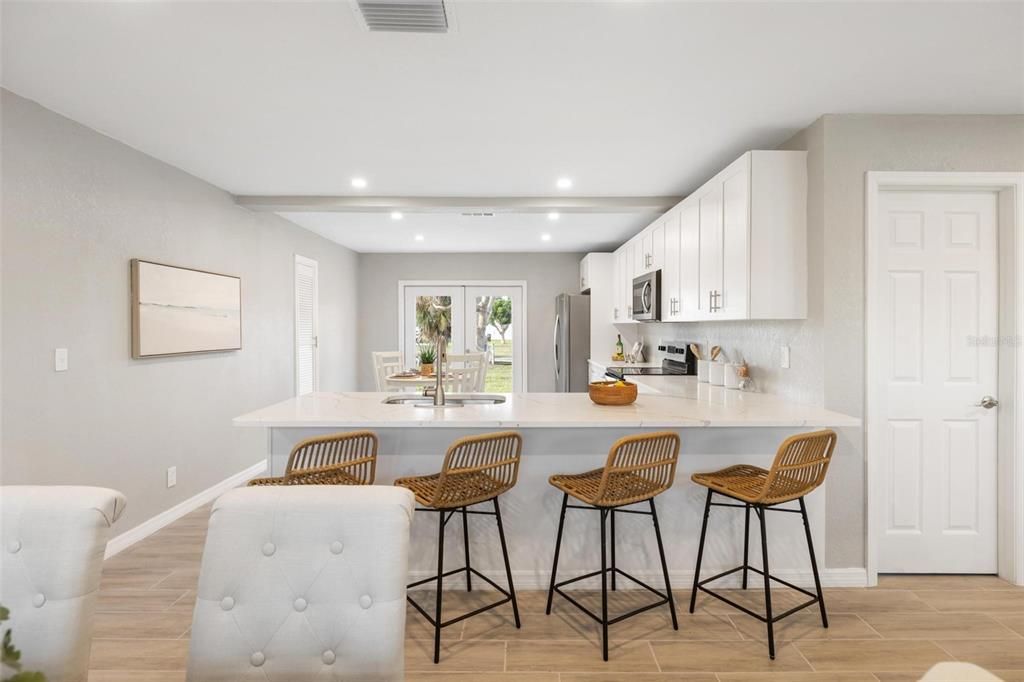 待售: $699,000 (3 贝兹, 2 浴室, 1364 平方英尺)