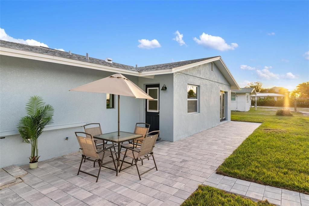 待售: $699,000 (3 贝兹, 2 浴室, 1364 平方英尺)