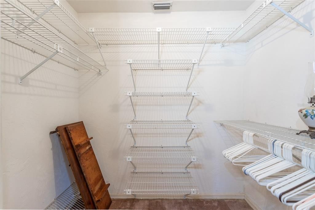 For Sale: $319,900 (3 beds, 2 baths, 1867 Square Feet)