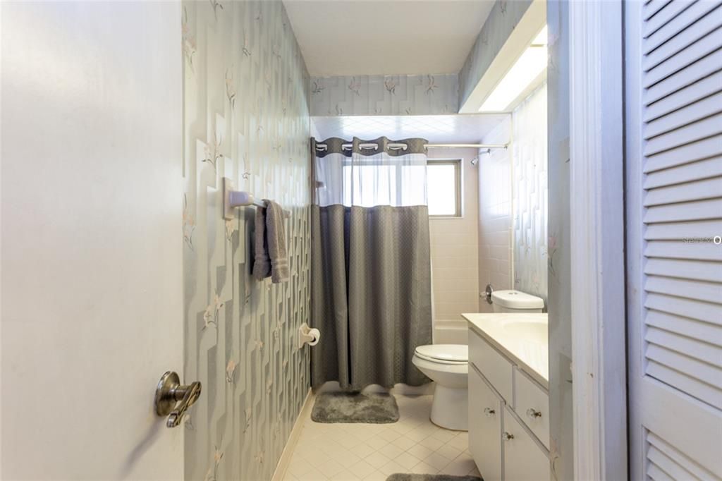 For Sale: $319,900 (3 beds, 2 baths, 1867 Square Feet)