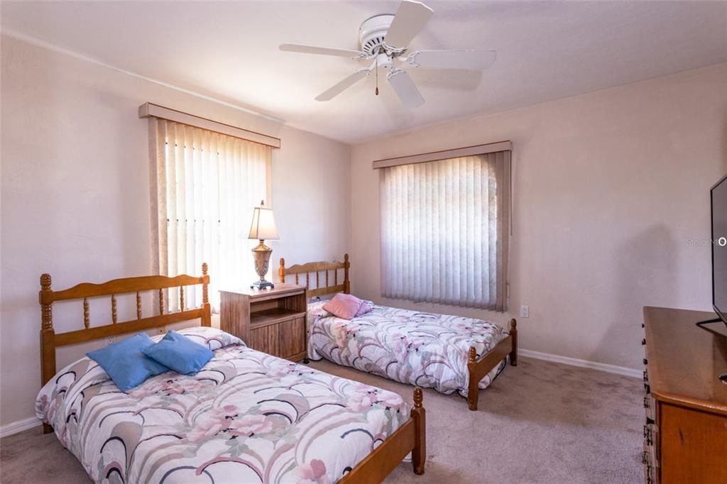 For Sale: $319,900 (3 beds, 2 baths, 1867 Square Feet)