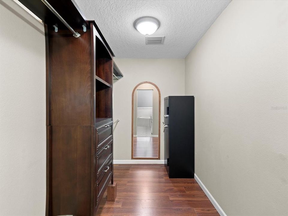 For Sale: $825,000 (4 beds, 3 baths, 2256 Square Feet)