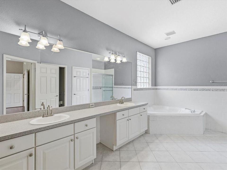 For Sale: $825,000 (4 beds, 3 baths, 2256 Square Feet)