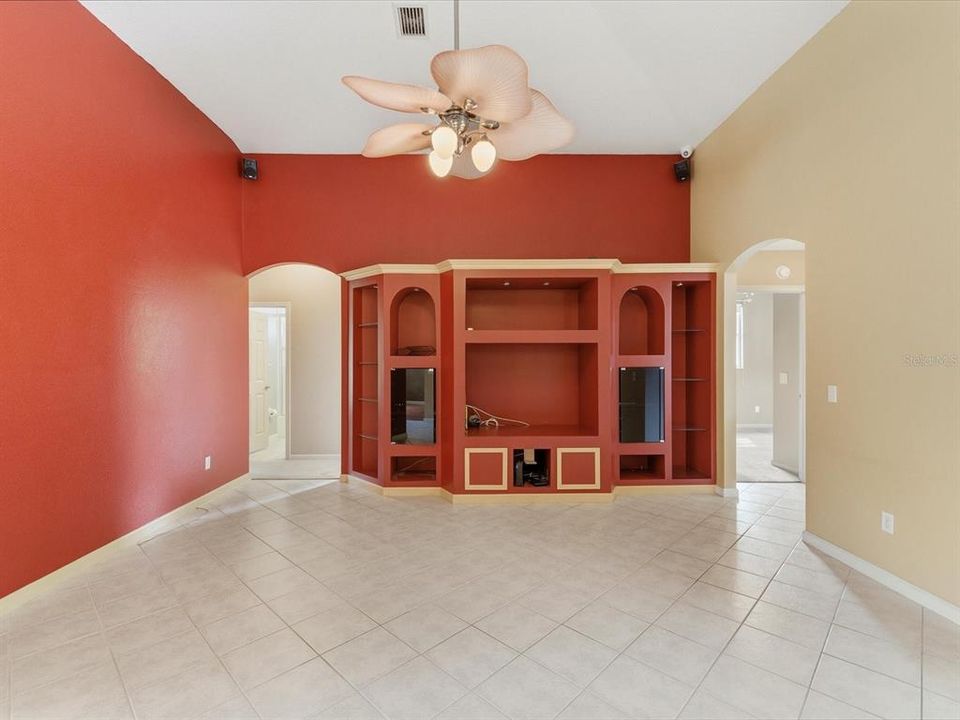 For Sale: $825,000 (4 beds, 3 baths, 2256 Square Feet)