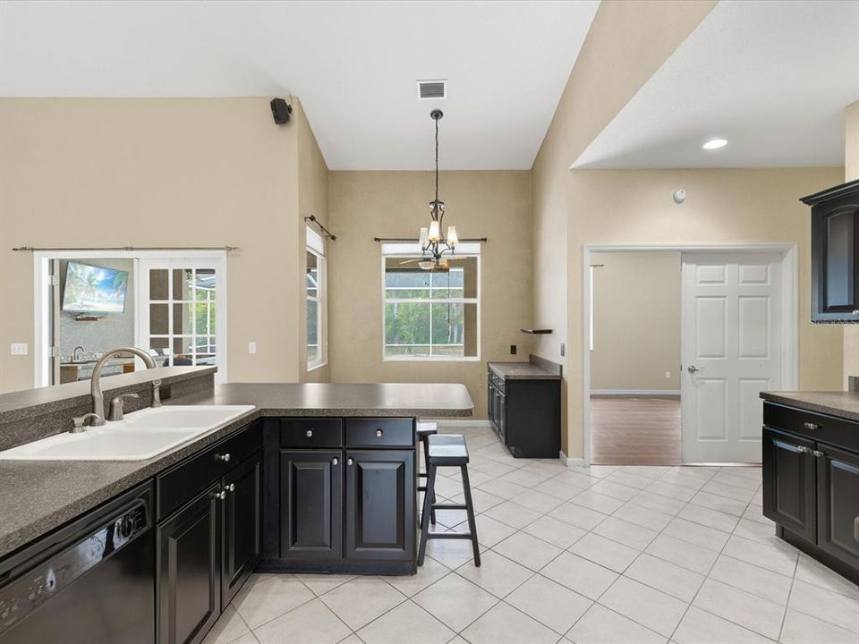 For Sale: $825,000 (4 beds, 3 baths, 2256 Square Feet)