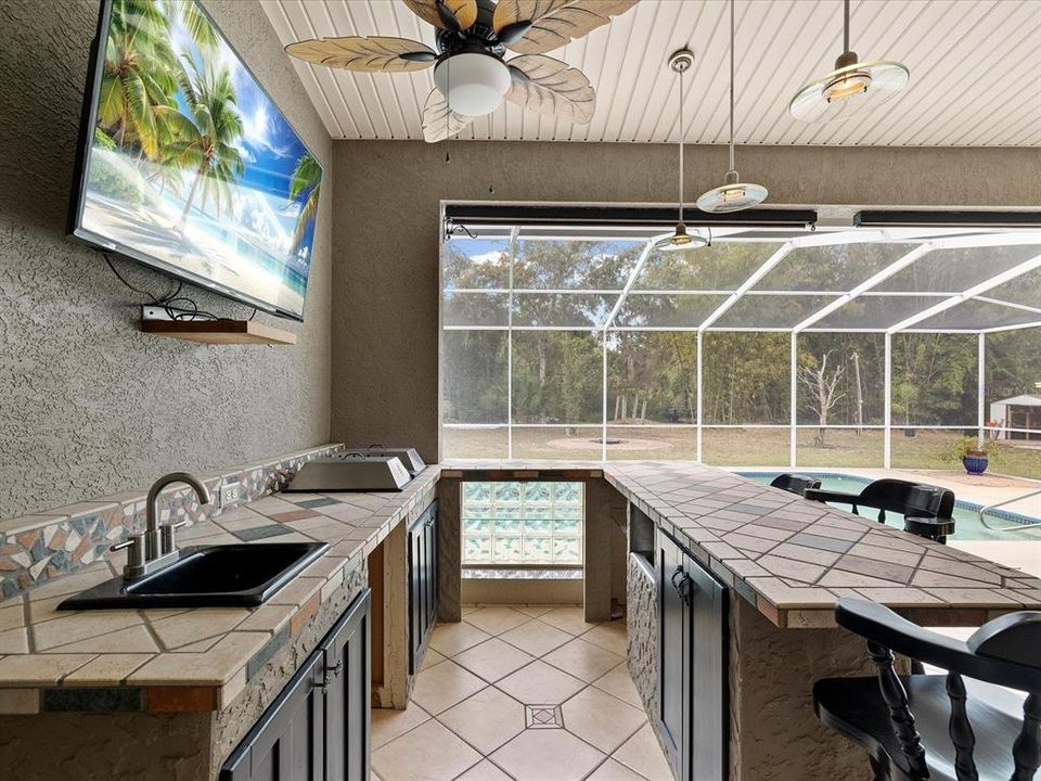 For Sale: $825,000 (4 beds, 3 baths, 2256 Square Feet)