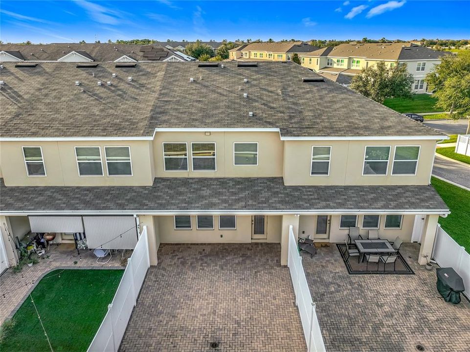 合同活跃: $425,000 (3 贝兹, 2 浴室, 1725 平方英尺)