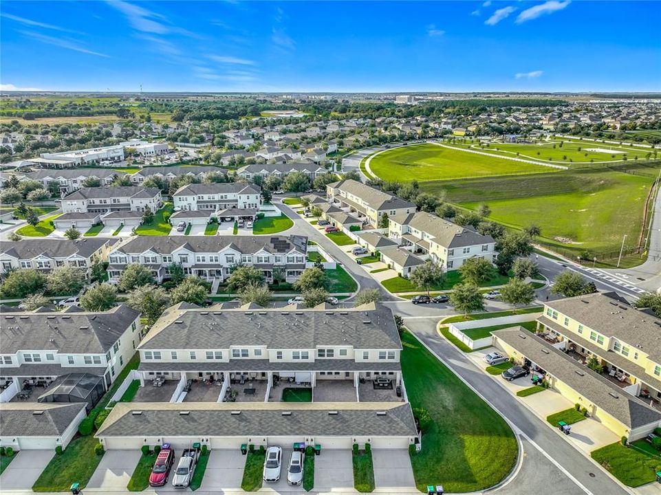 合同活跃: $425,000 (3 贝兹, 2 浴室, 1725 平方英尺)