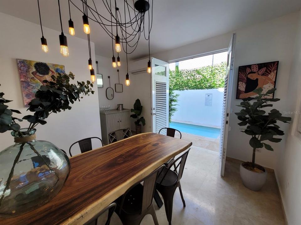 待售: $1,575,000 (6 贝兹, 5 浴室, 2843 平方英尺)