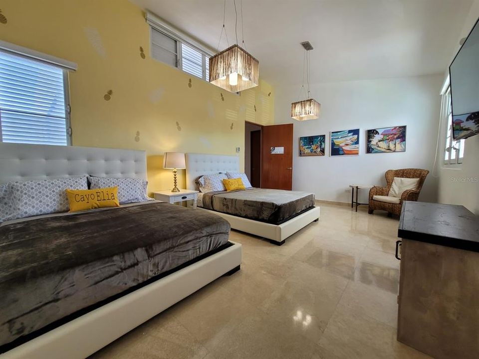 待售: $1,575,000 (6 贝兹, 5 浴室, 2843 平方英尺)